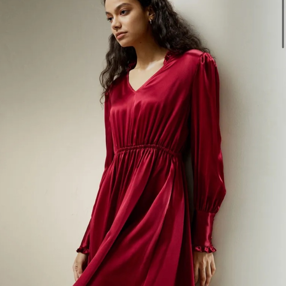 LILYSILK x CHARIS A-line midi dress with V-neck
